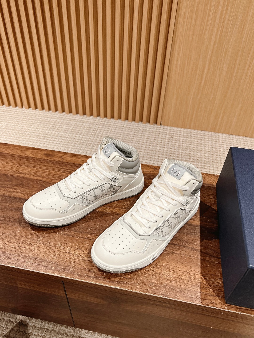 디올 Dior 스니커즈