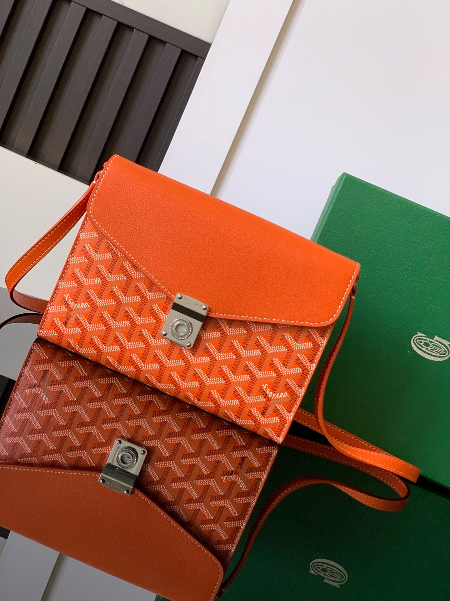 고야드 Goyard Chypre 크로스 백 21CM