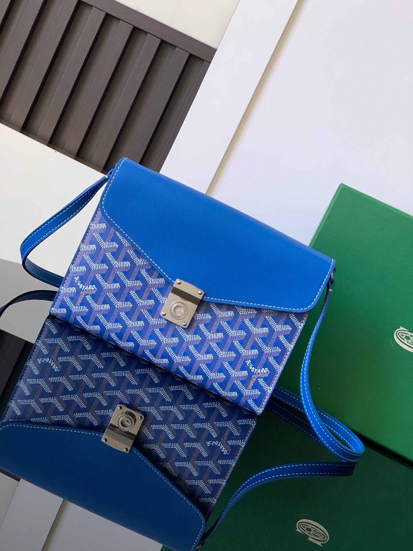 고야드 Goyard Chypre 크로스 백 21CM