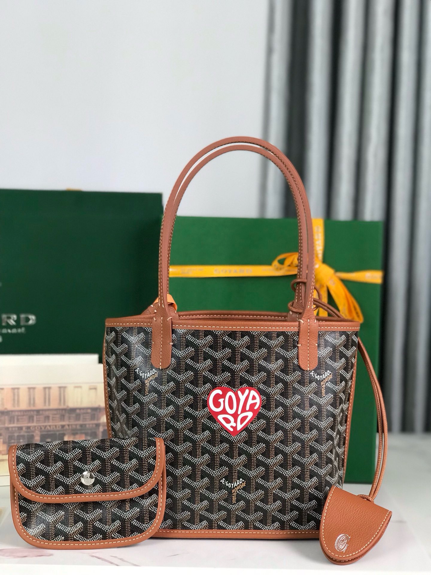 고야드 Goyard Anjou Mini 토트 백 28CM