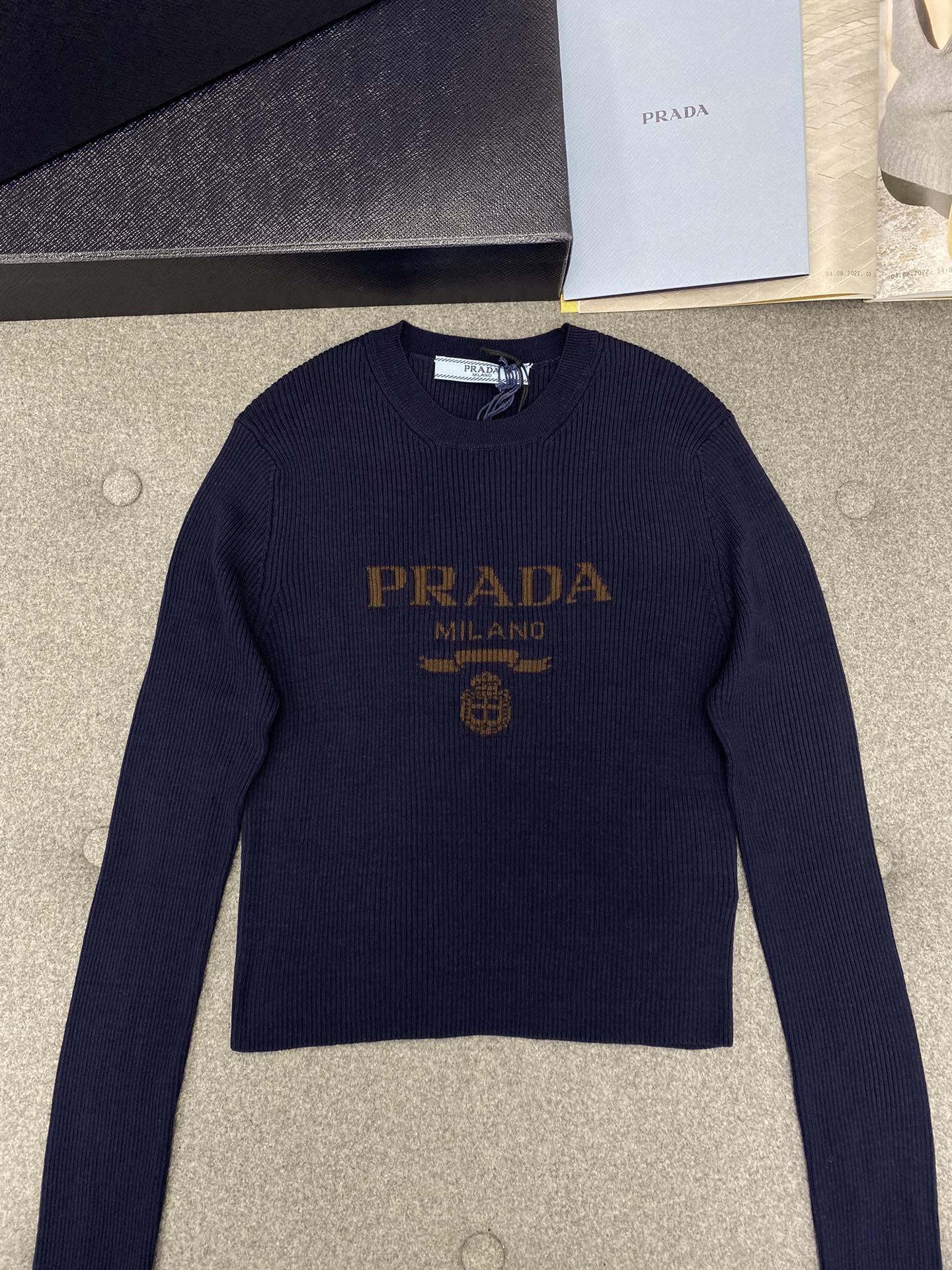 프라다 Prada 스웨터