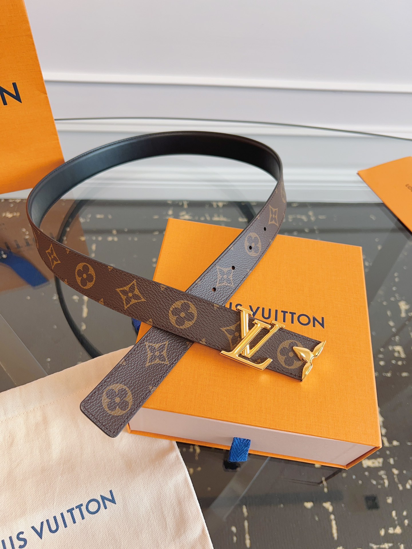 루이비통 Louis Vuitton 벨트 30mm