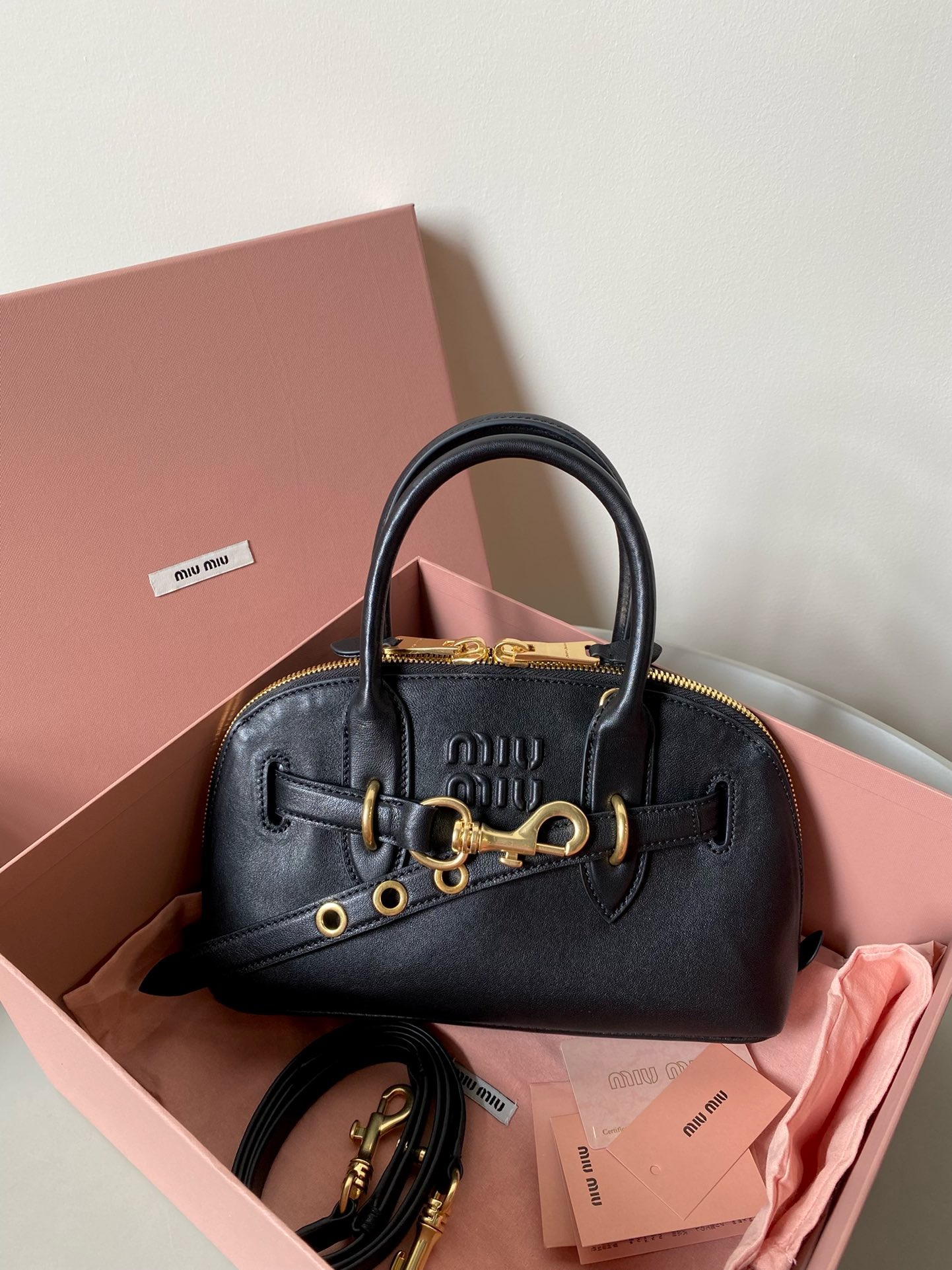 미우 미우 miu miu F0022 탑 핸들백 28CM