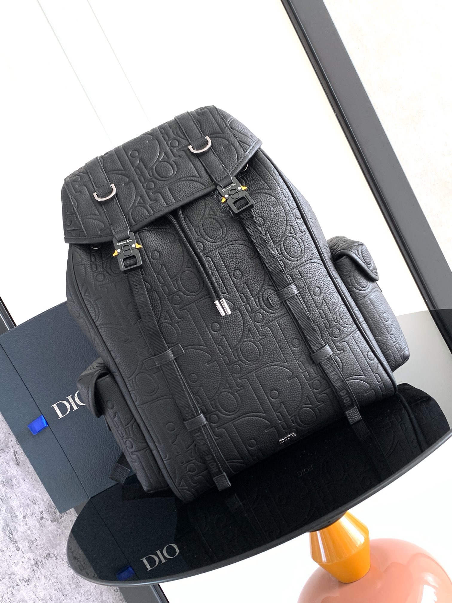 디올 Dior Hit the road 1ESBA205LLG S2155UTZQ 백팩 43CM