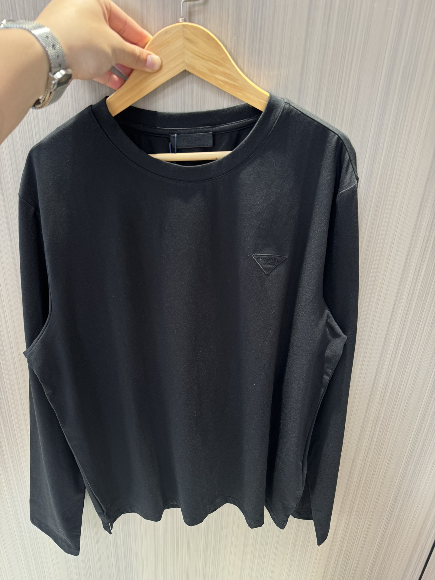 프라다 Prada 긴팔 티셔츠