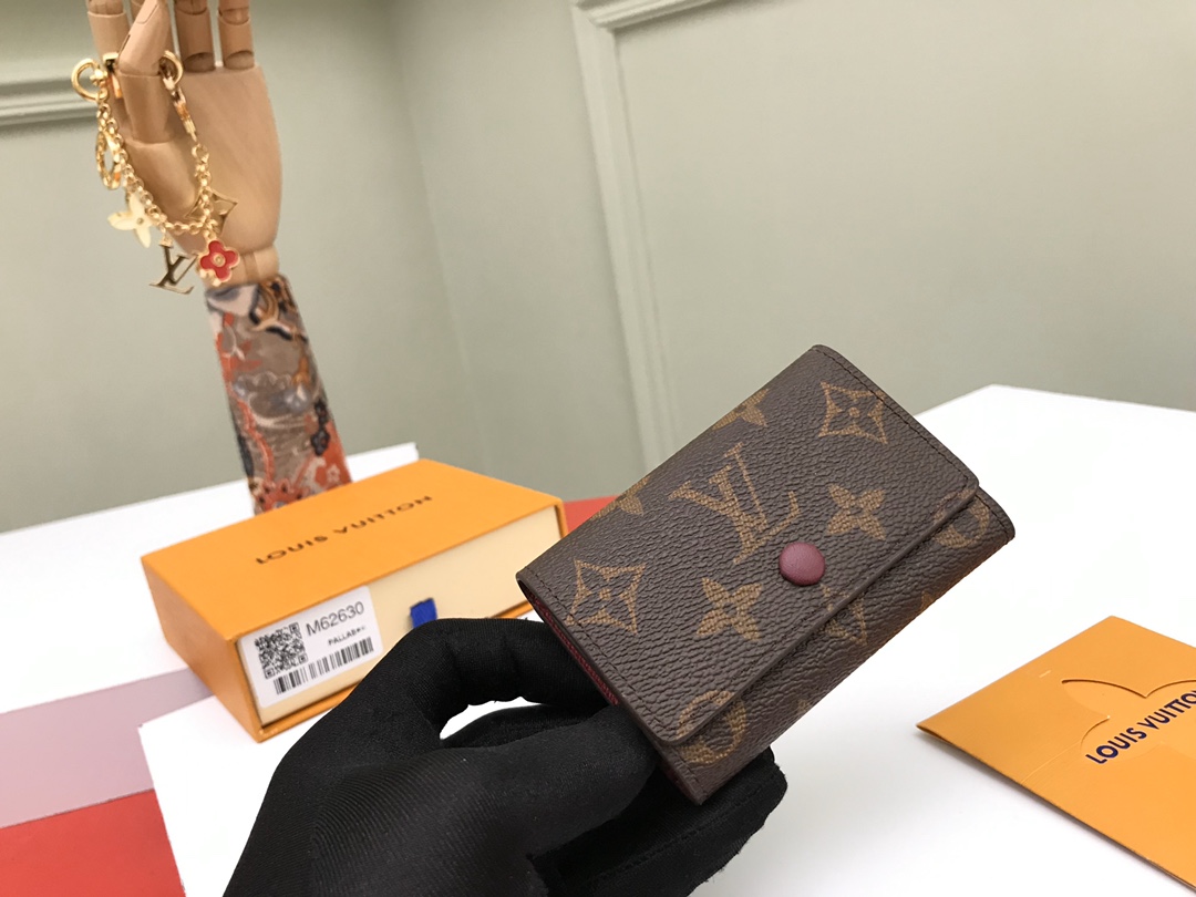 루이비통 Louis Vuitton M62630 지갑 10CM