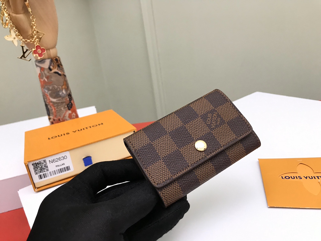 루이비통 Louis Vuitton M62630 지갑 10CM