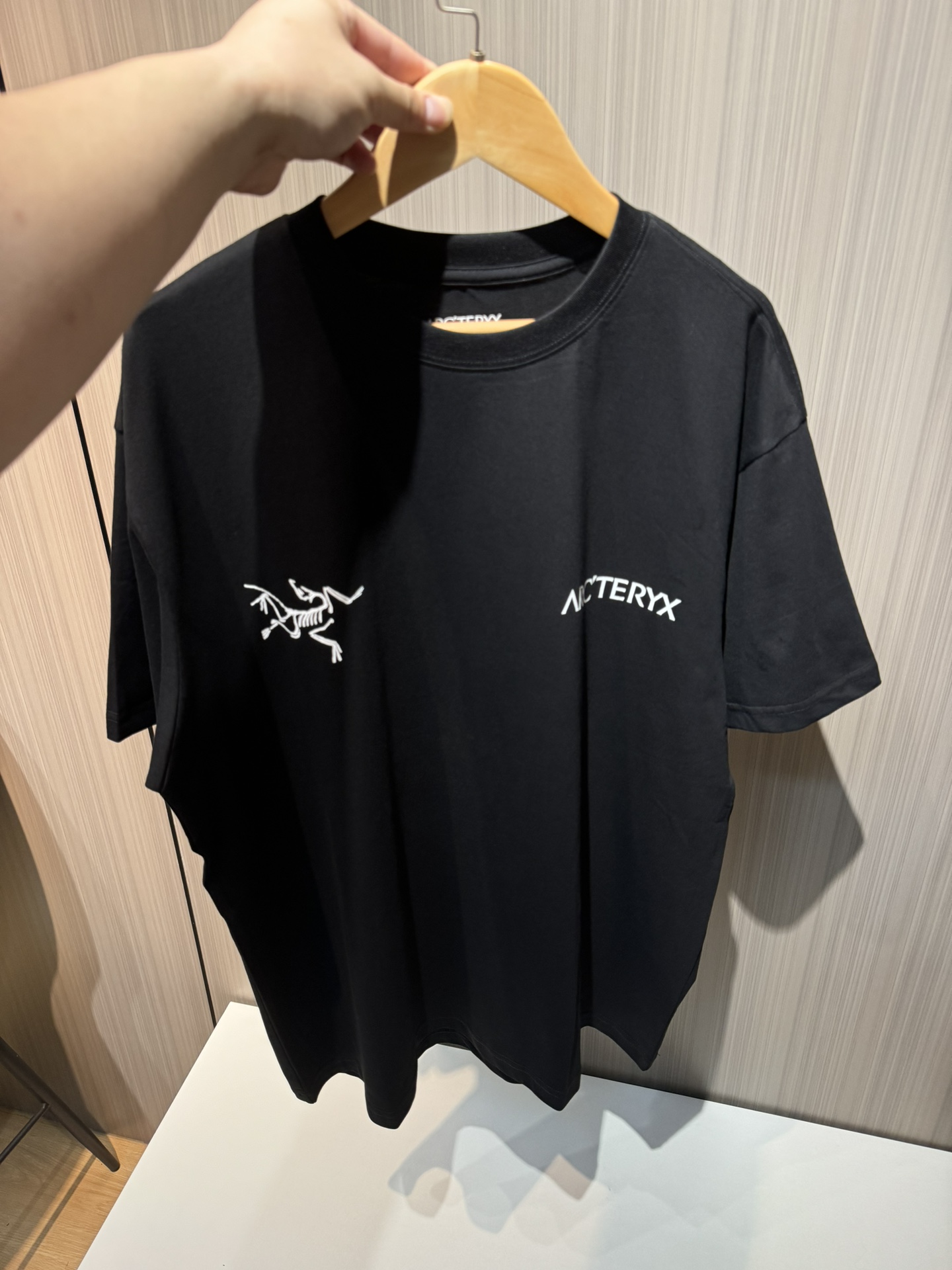 아크테릭스 ARC'TERYX 반팔 티셔츠