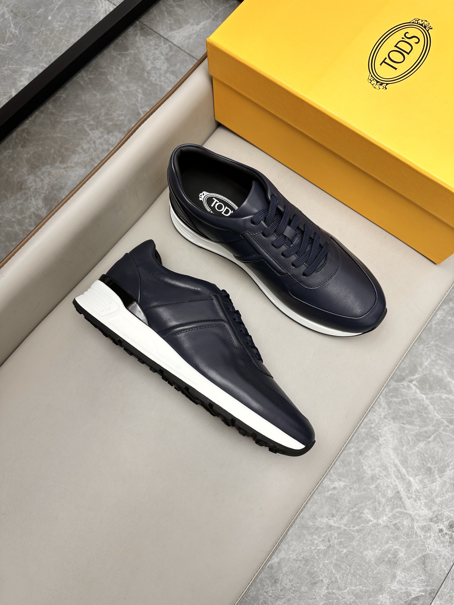 토즈 TOD'S 스니커즈