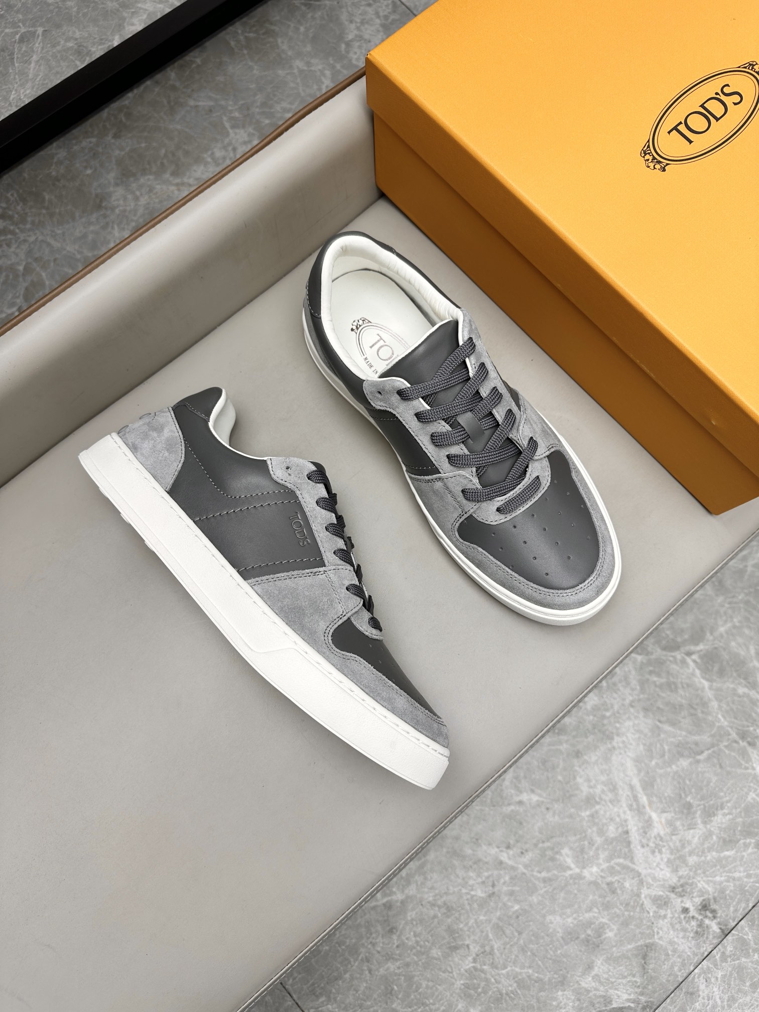 토즈 TOD'S 스니커즈