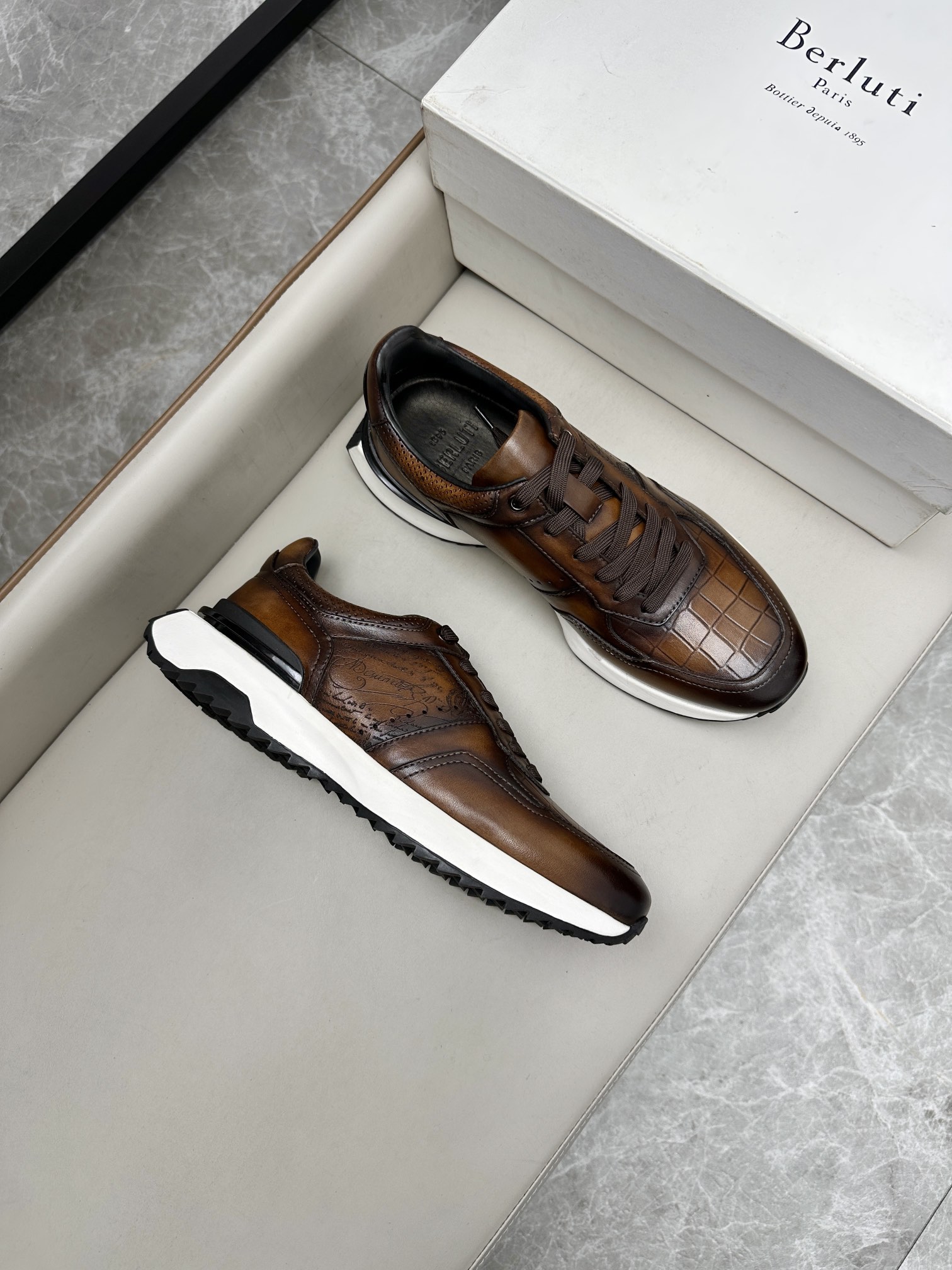 벨루티 Berluti 스니커즈