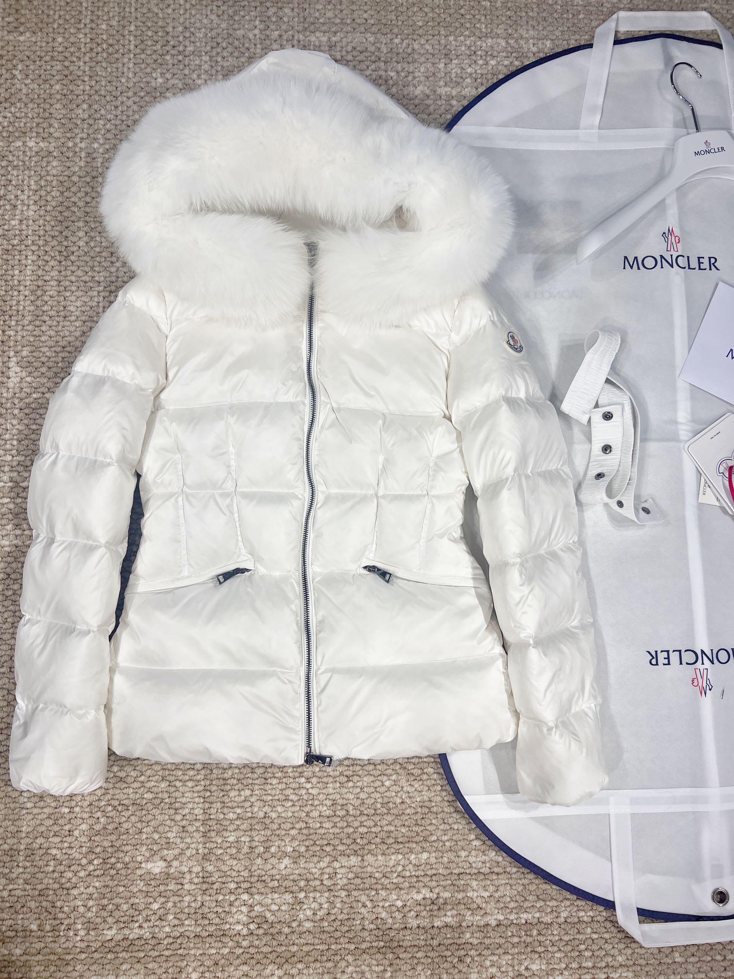 몽클레어 Moncler 패딩
