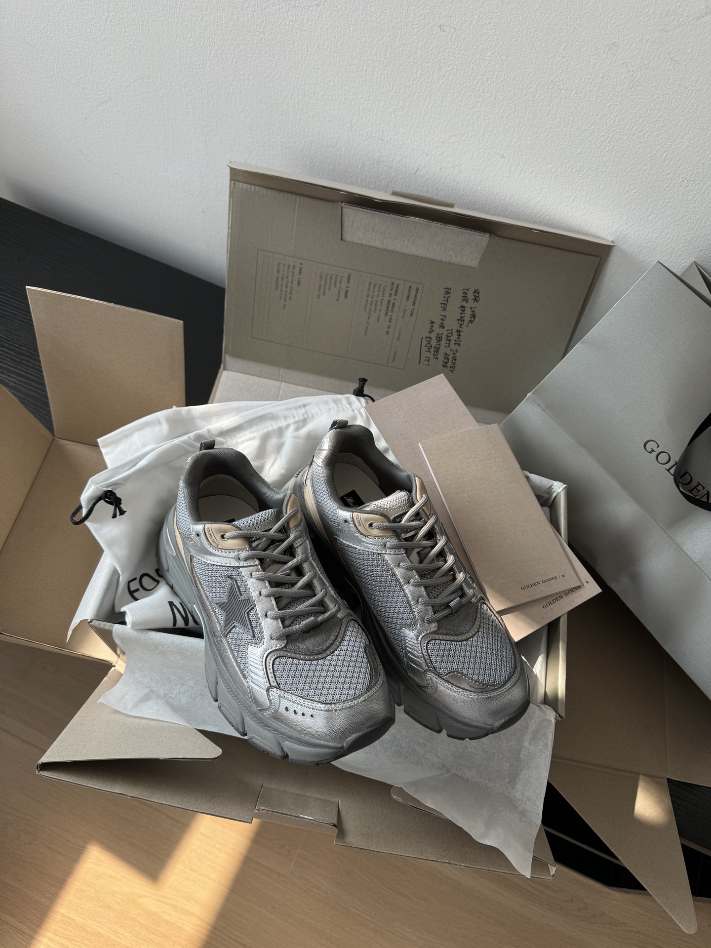 골든구스 Golden Goose 스니커즈