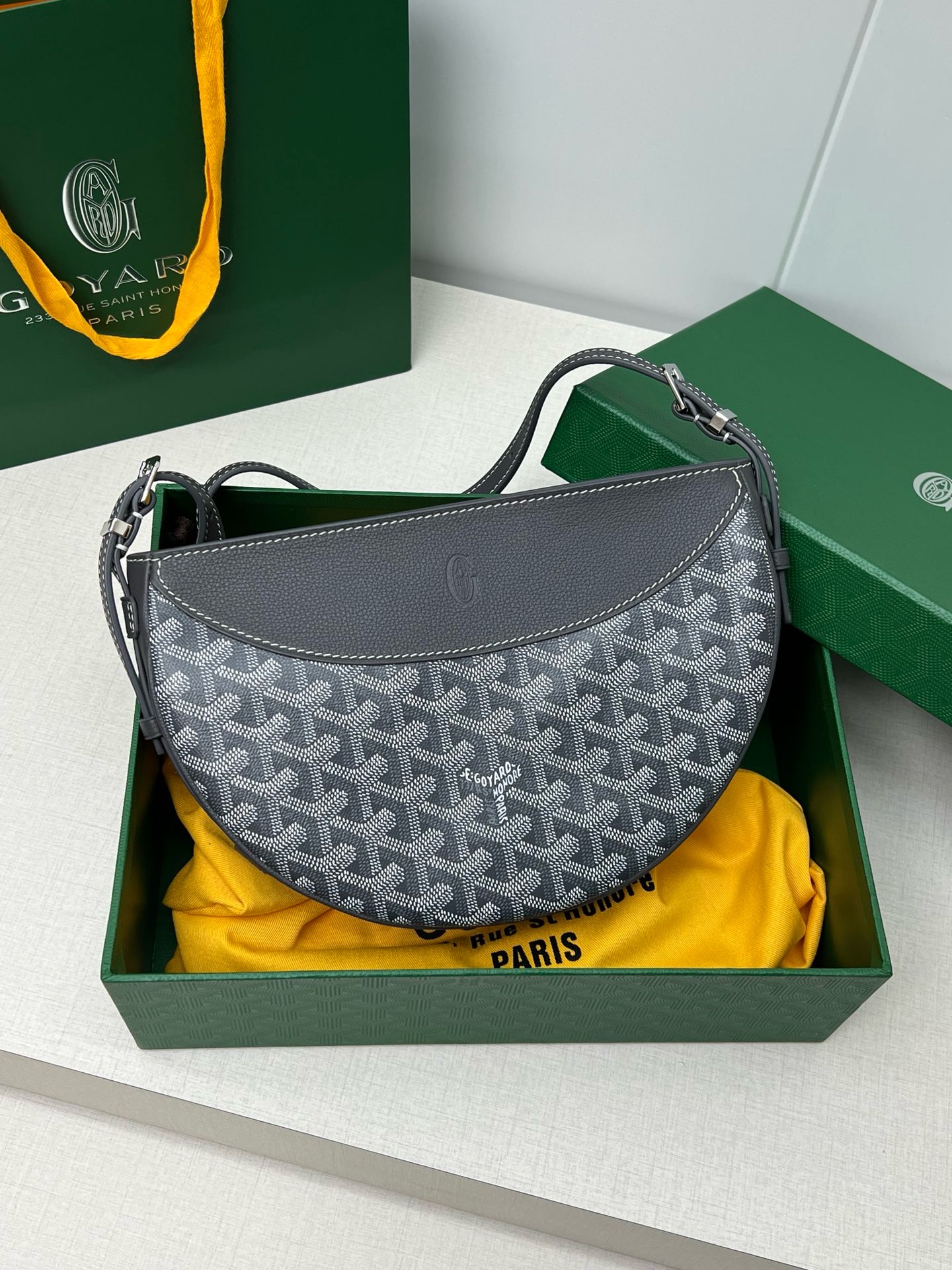 고야드 Goyard Hirondelle 크로스 백 25CM