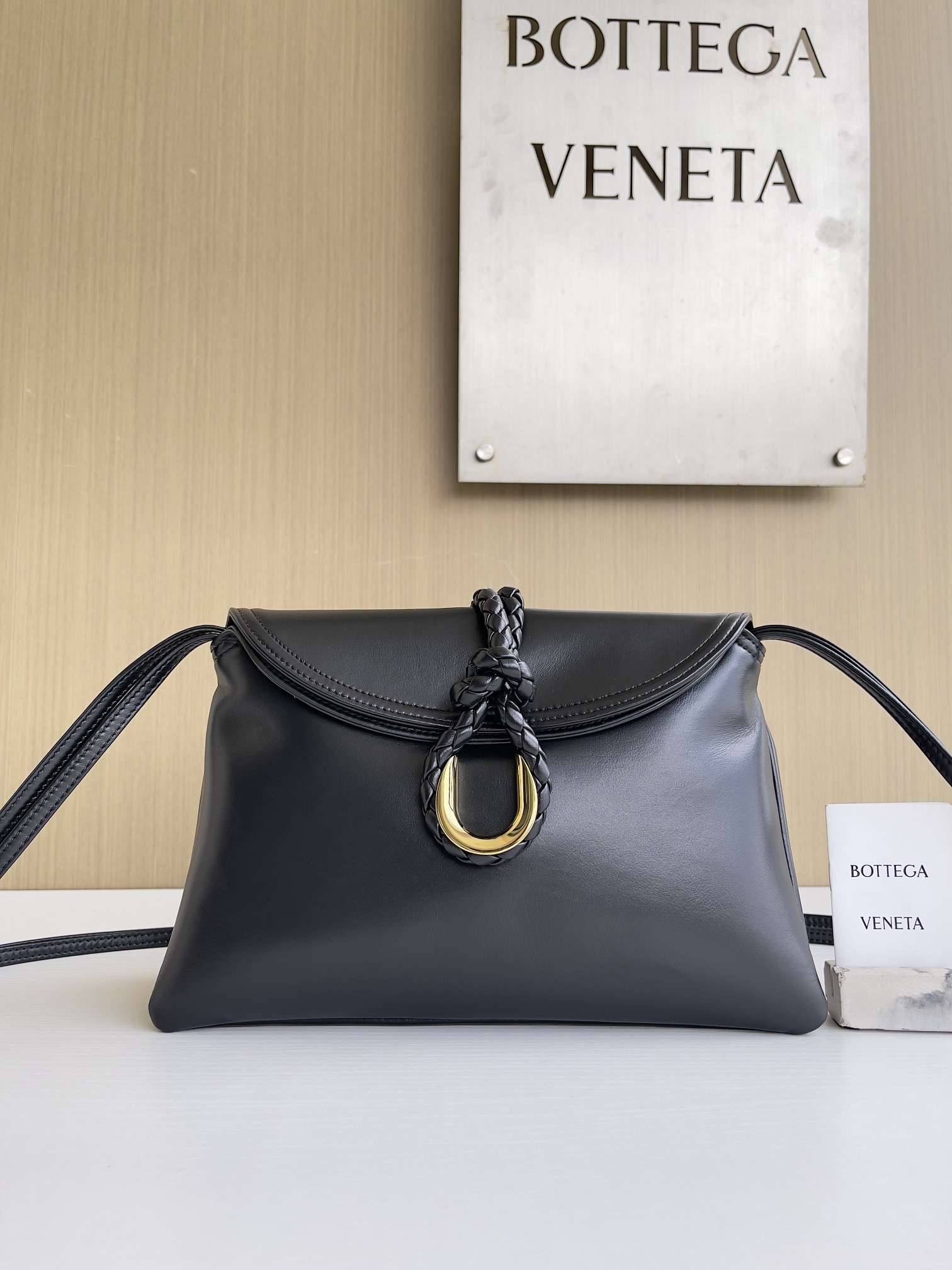 보테가베네타 Bottega Veneta Liberta Cross Body Bag 806030
