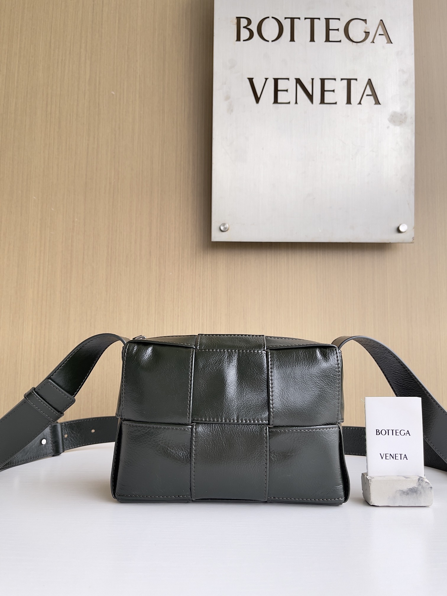 보테가베네타 Bottega Veneta 크로스 백 806034