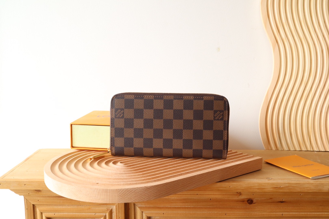 루이비통 Louis Vuitton M60017 지갑 19CM