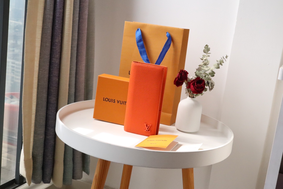 루이비통 Louis Vuitton M81153 지갑 19CM