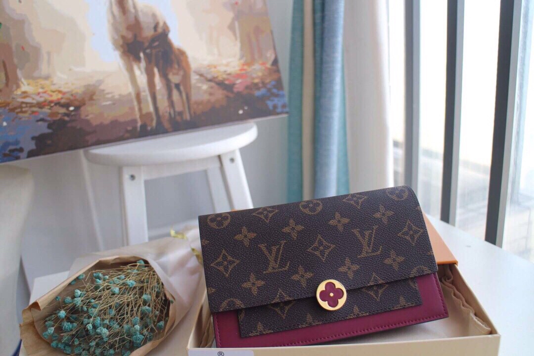 루이비통 Louis Vuitton M67404 지갑 17.5CM