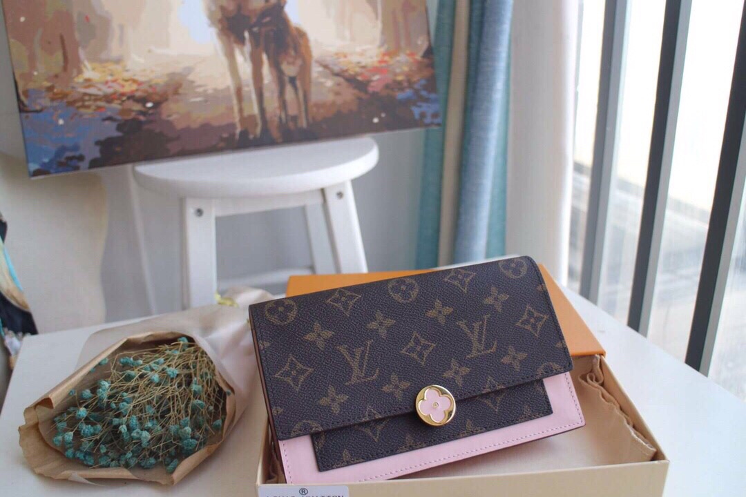 루이비통 Louis Vuitton M67404 지갑 17.5CM