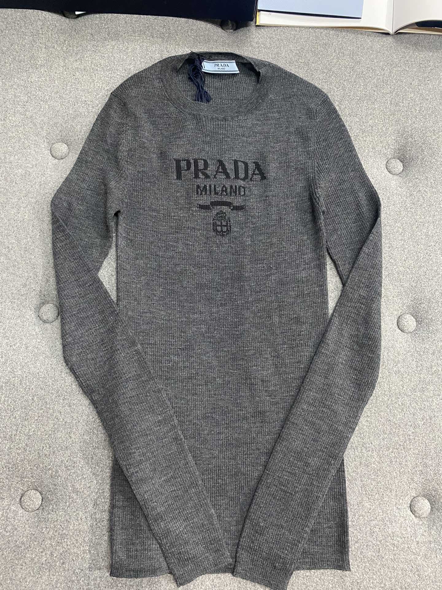 프라다 Prada 스웨터