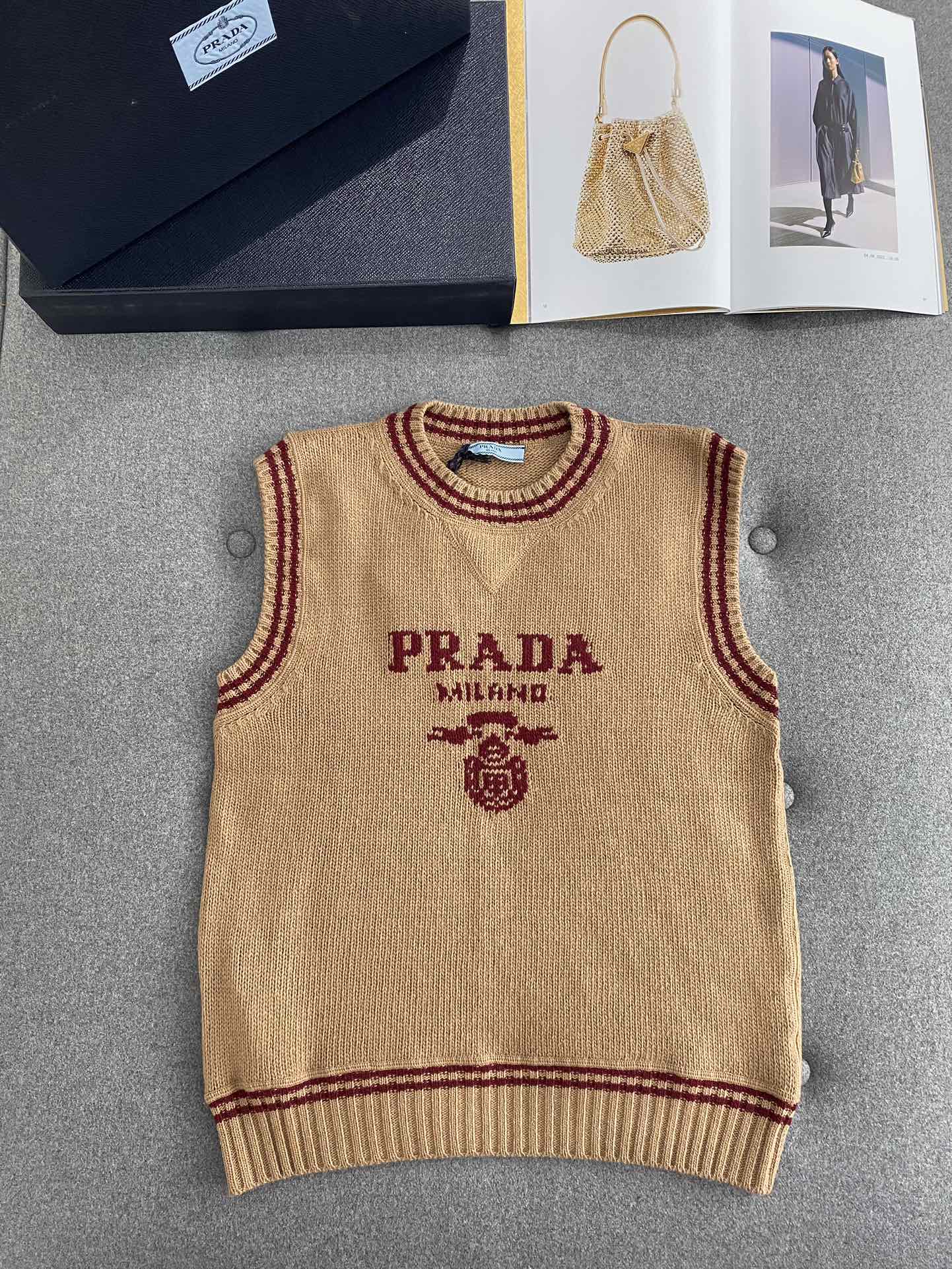 프라다 Prada 조끼