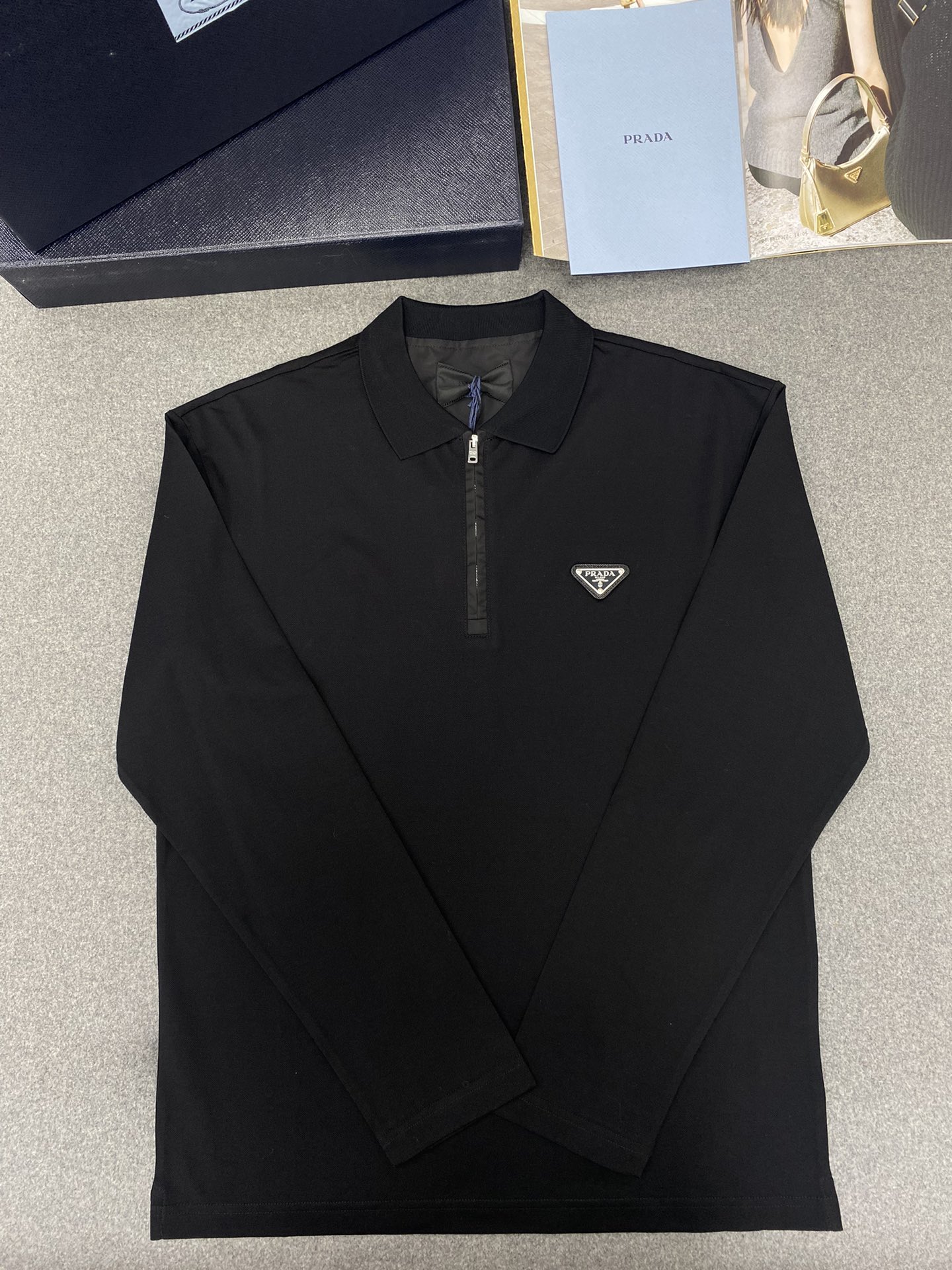 프라다 Prada 긴팔 티셔츠