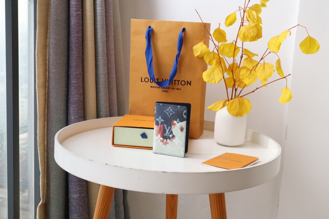 루이비통 Louis Vuitton M82826 카드 케이스 11.1CM