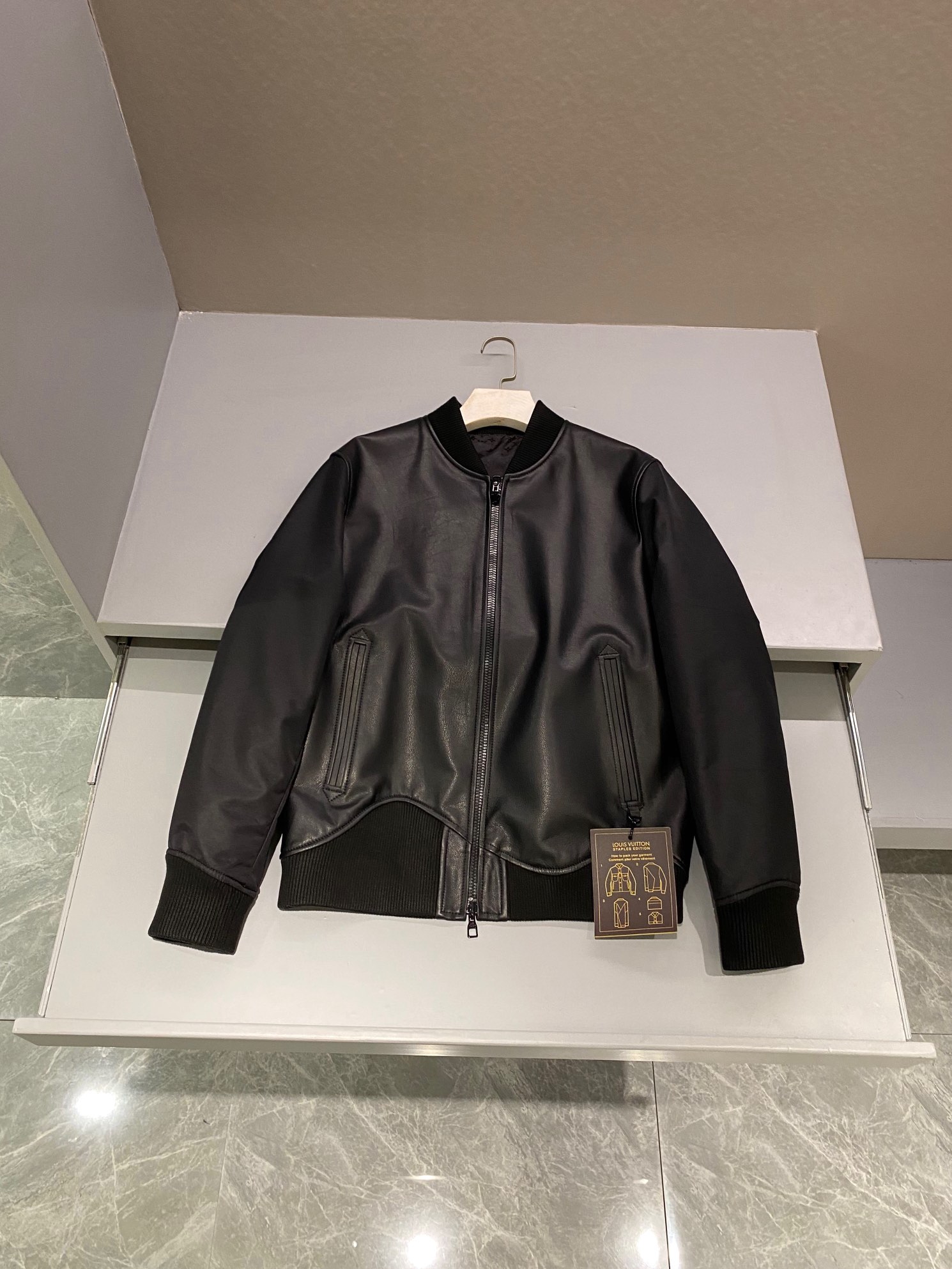 루이비통 Louis Vuitton 레더 재킷