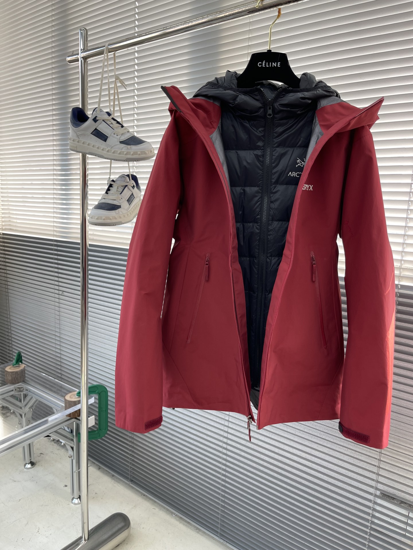 아크테릭스 ARC'TERYX 패딩 재킷