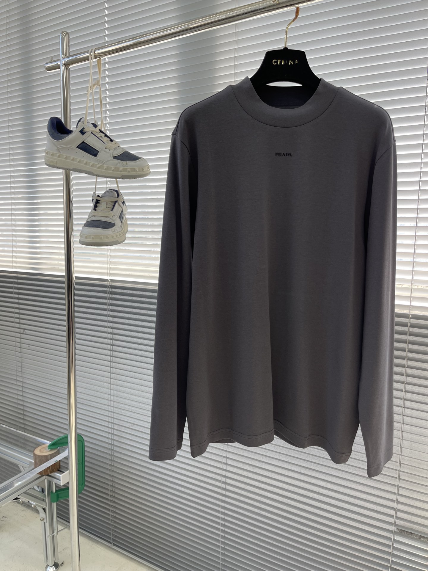 프라다 Prada 긴팔 티셔츠
