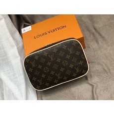 루이비통 Louis Vuitton M43383 파우치 26CM