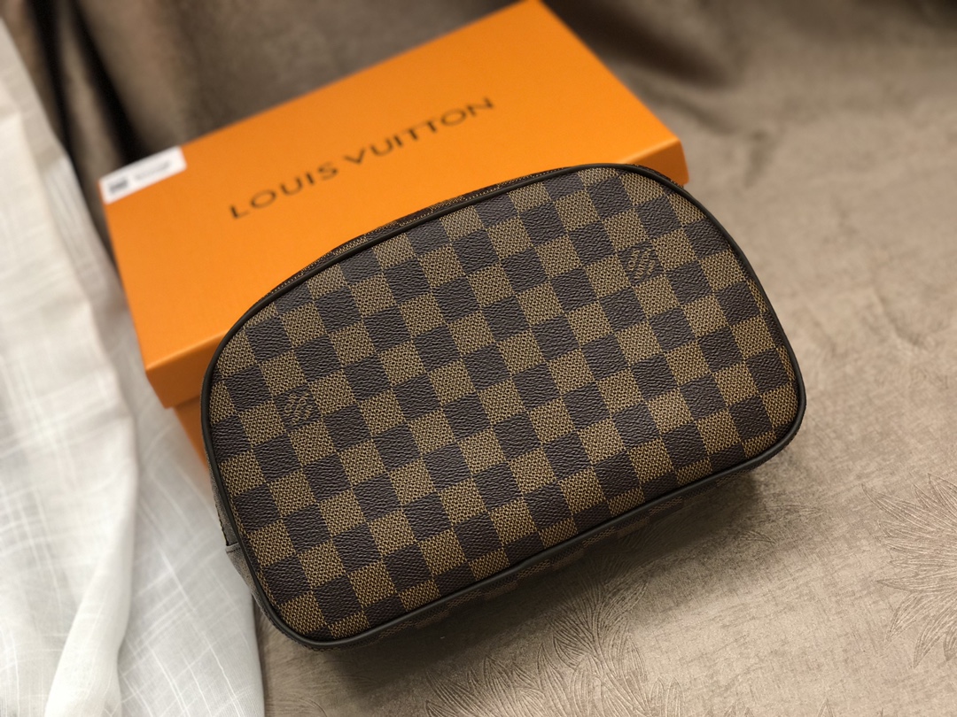 루이비통 Louis Vuitton N47527 파우치 25.5CM