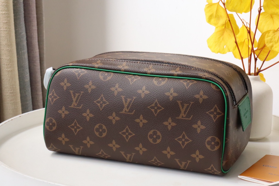 루이비통 Louis Vuitton M46253 파우치 28CM