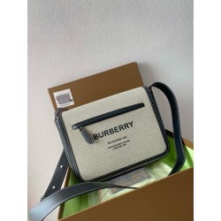 버버리 Burberry 0361 크로스 백 28CM