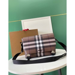 버버리 Burberry 2463 크로스 백 37CM