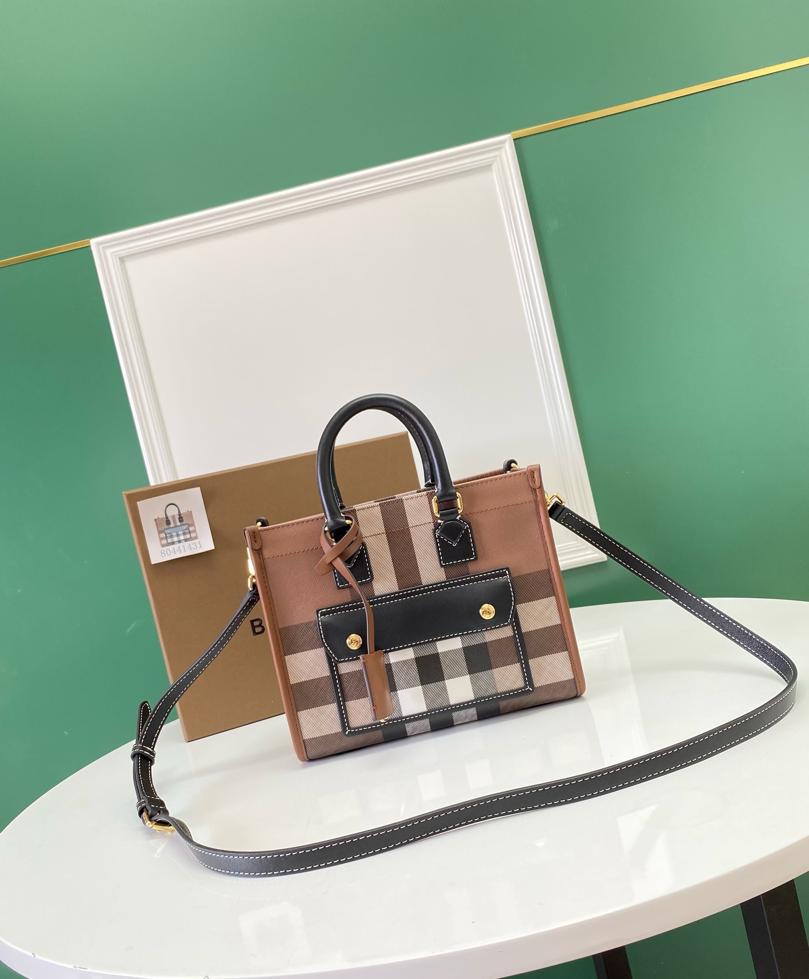 버버리 Burberry 1431 토트 백 23CM
