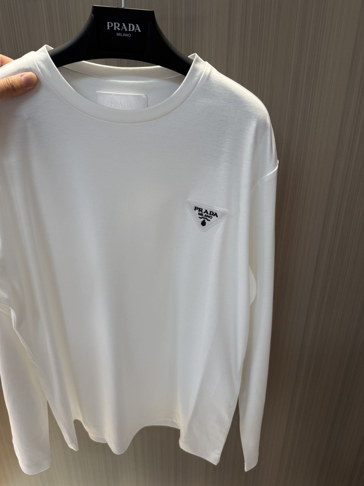 프라다 Prada 라운드 맨투맨
