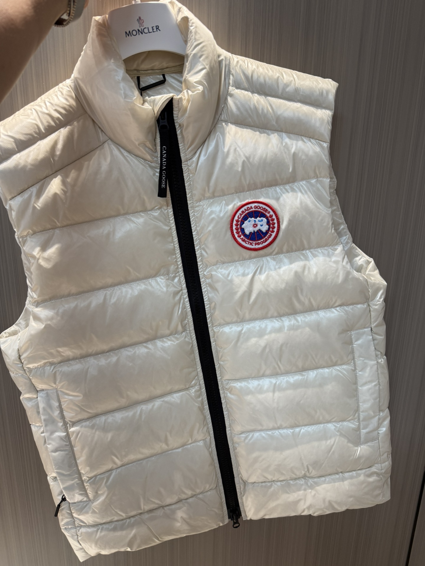 캐나다구스 Canada Goose 조끼 패딩