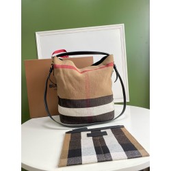 버버리 Burberry 50432 버킷 백 34CM