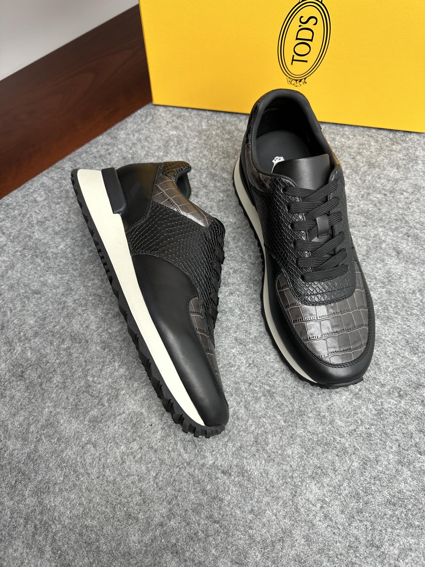토즈 TOD'S 스니커즈