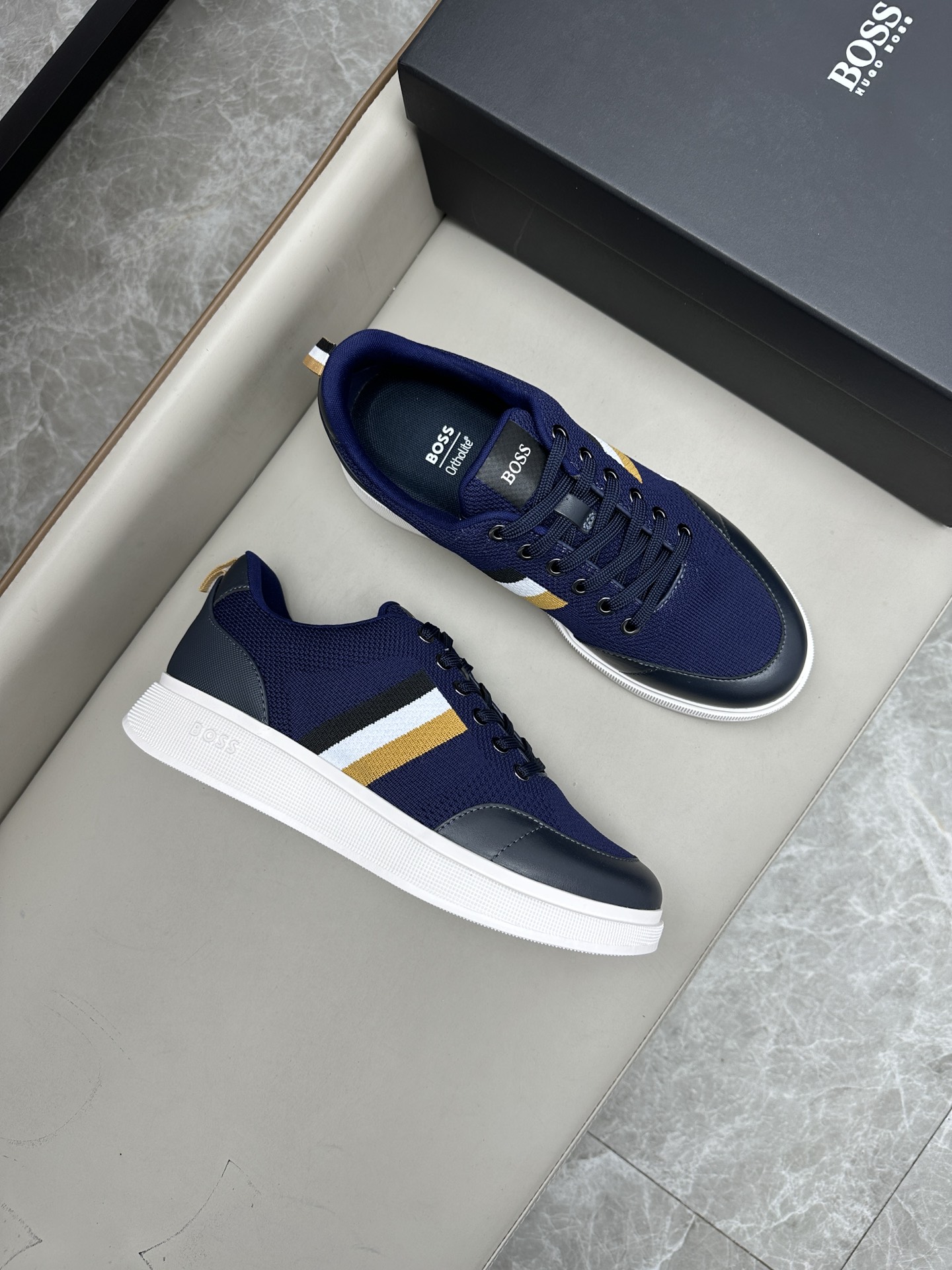 보스BOSS 스니커즈