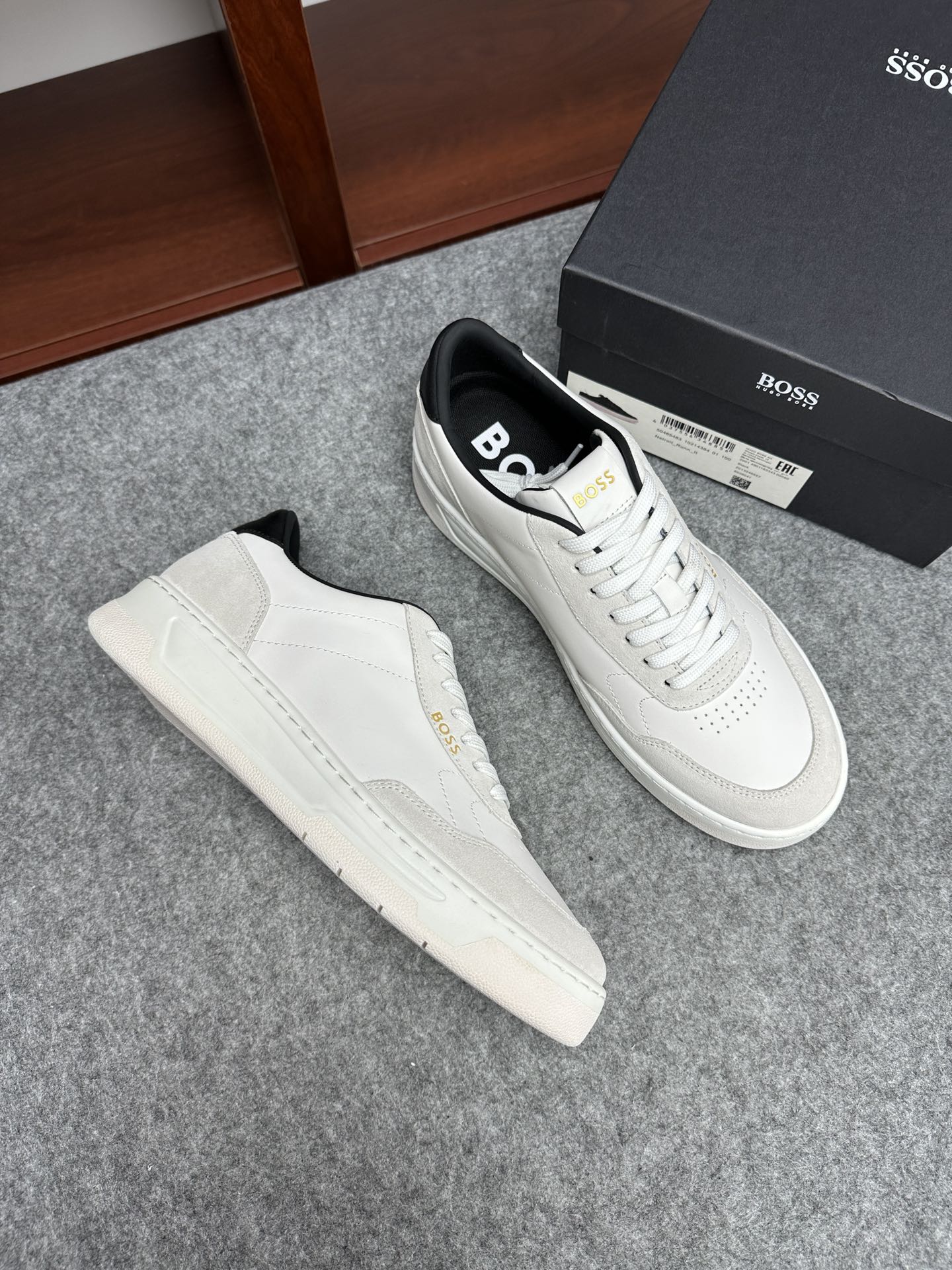 보스BOSS 스니커즈