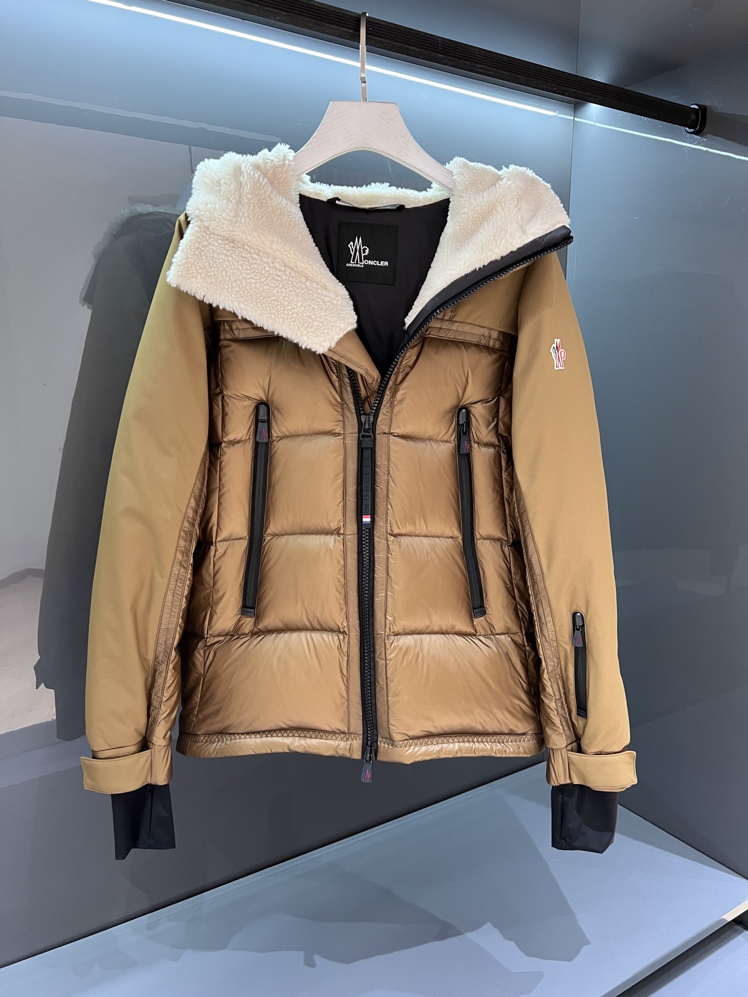 몽클레어 Moncler 패딩