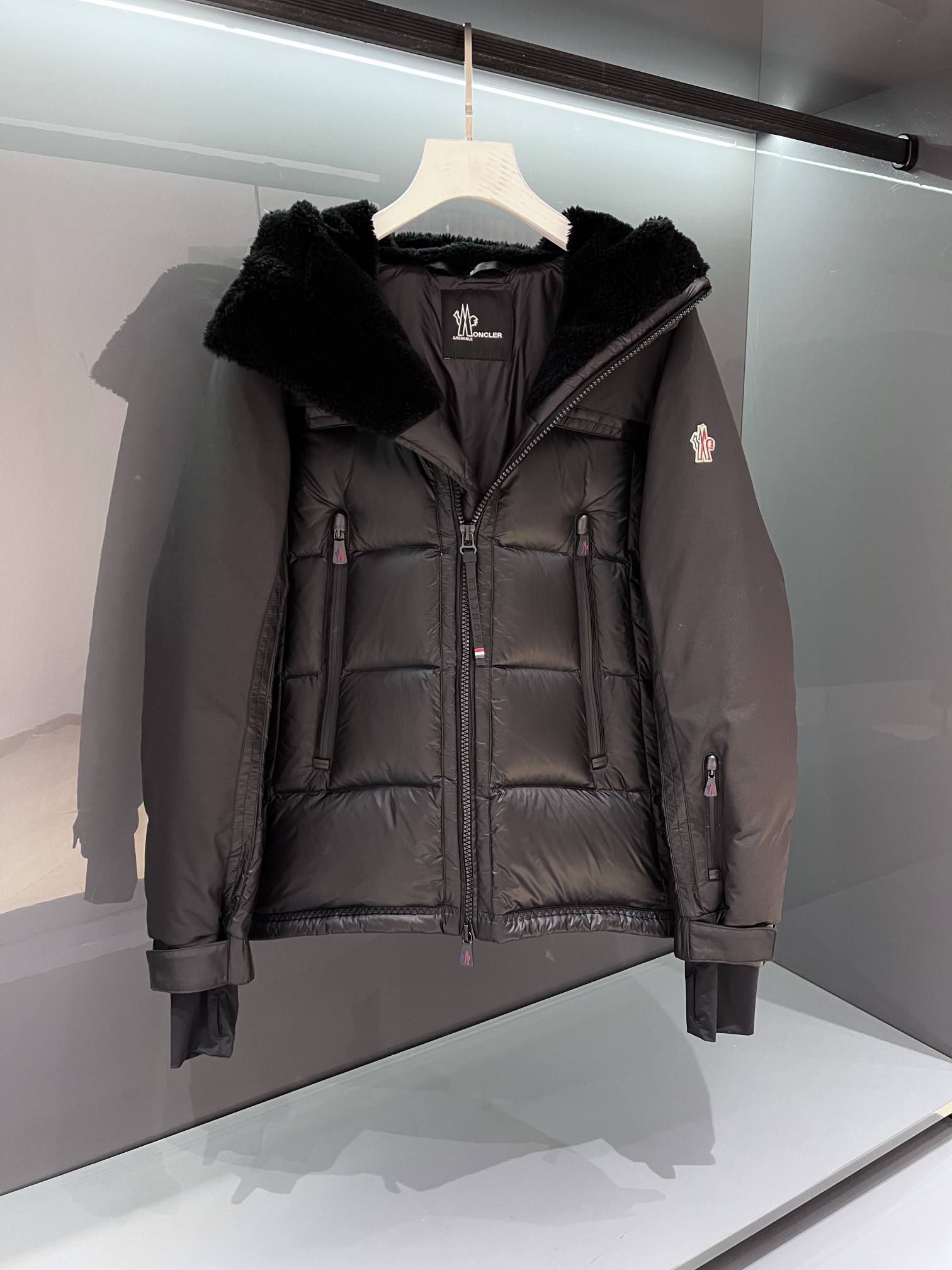 몽클레어 Moncler 패딩