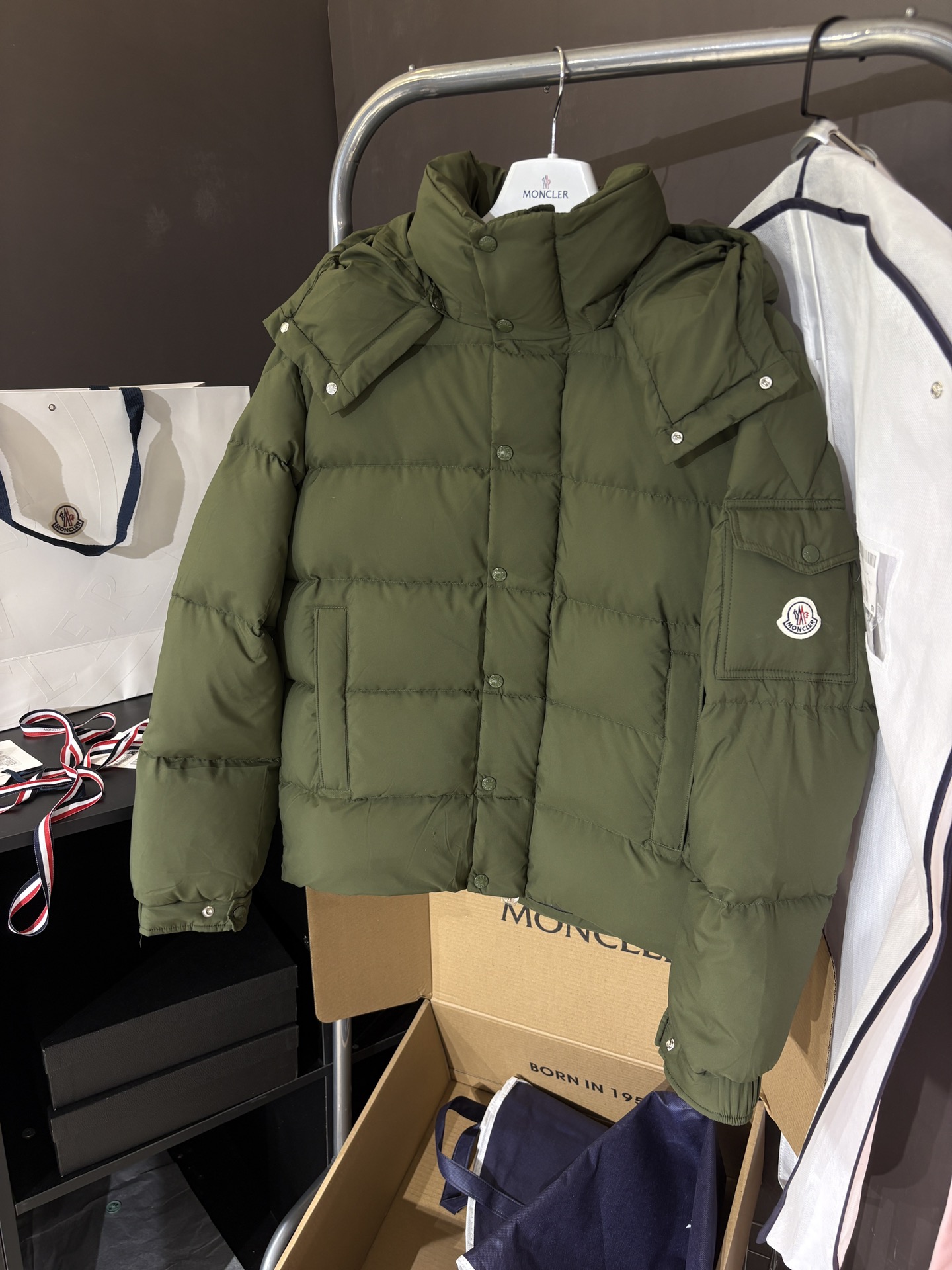 몽클레어 Moncler 패딩