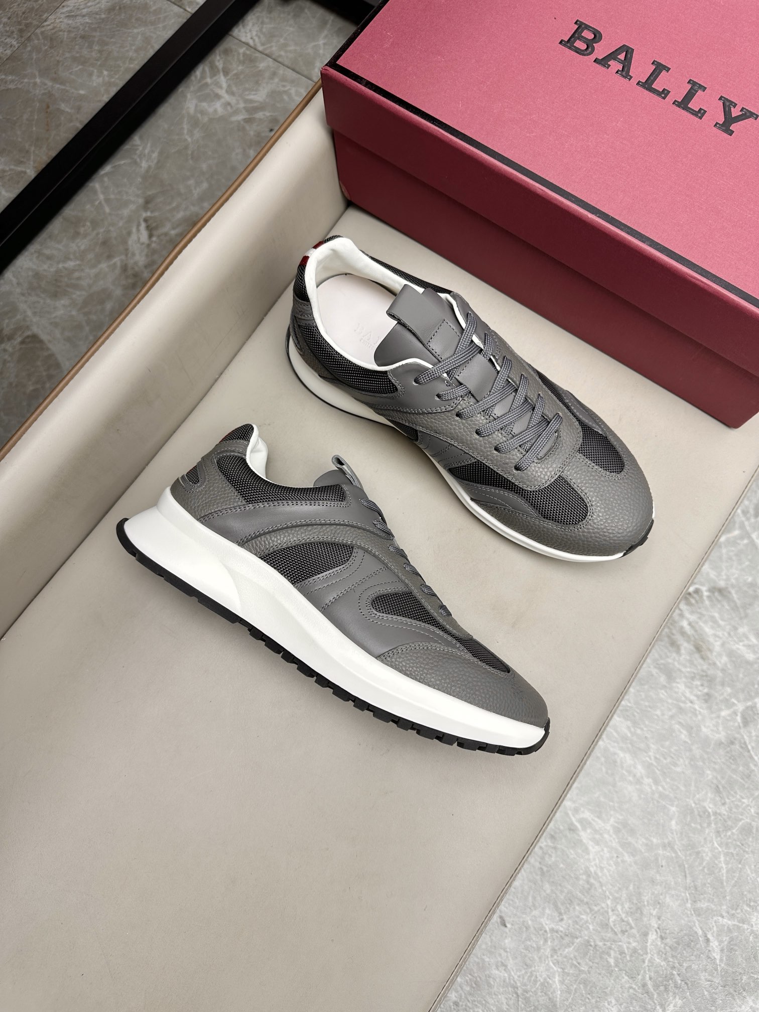 발리 BALLY 스니커즈