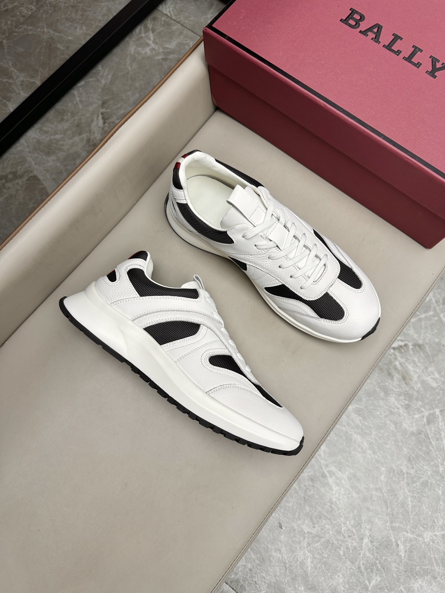 발리 BALLY 스니커즈