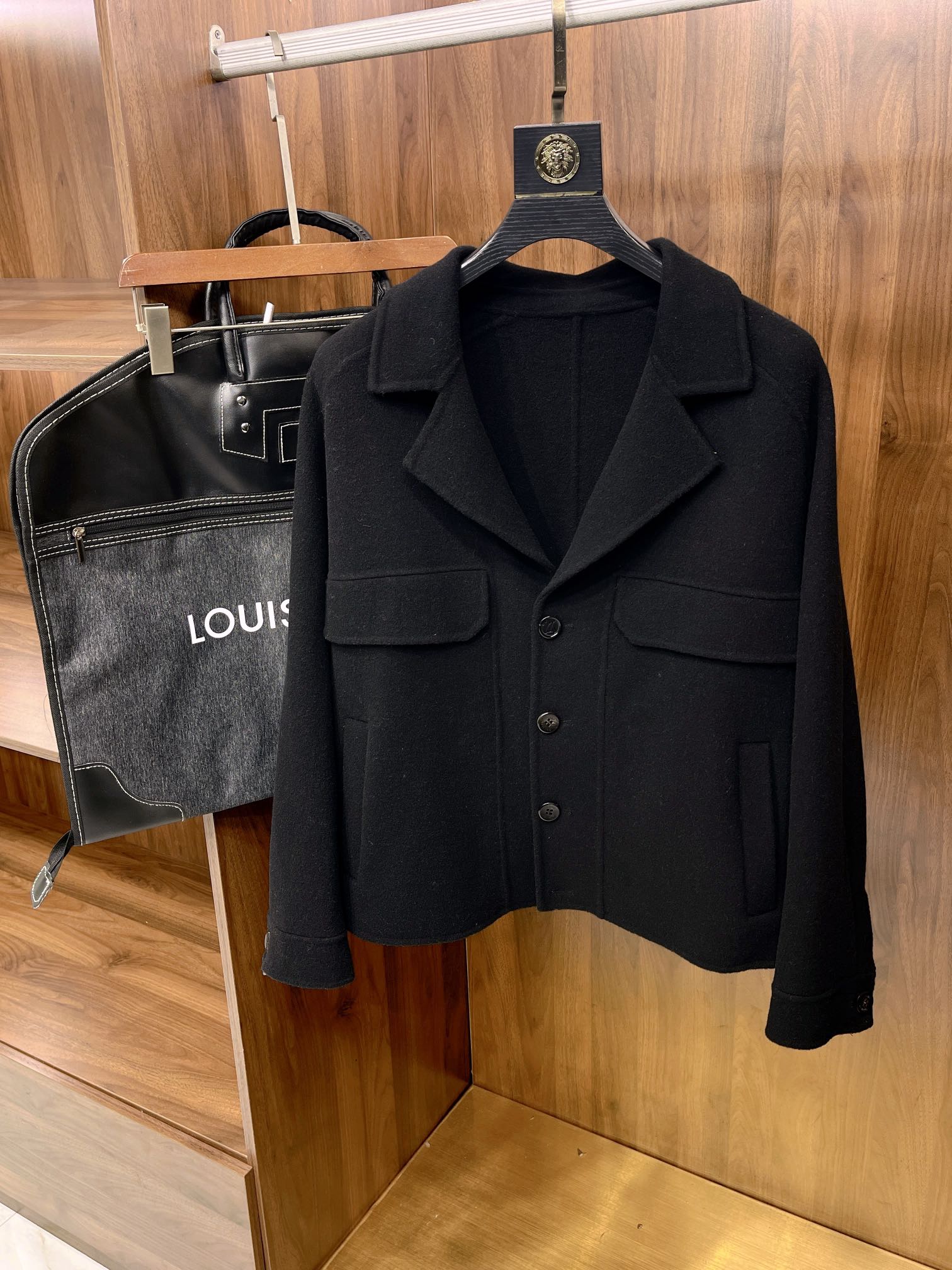 루이비통 Louis Vuitton  외투