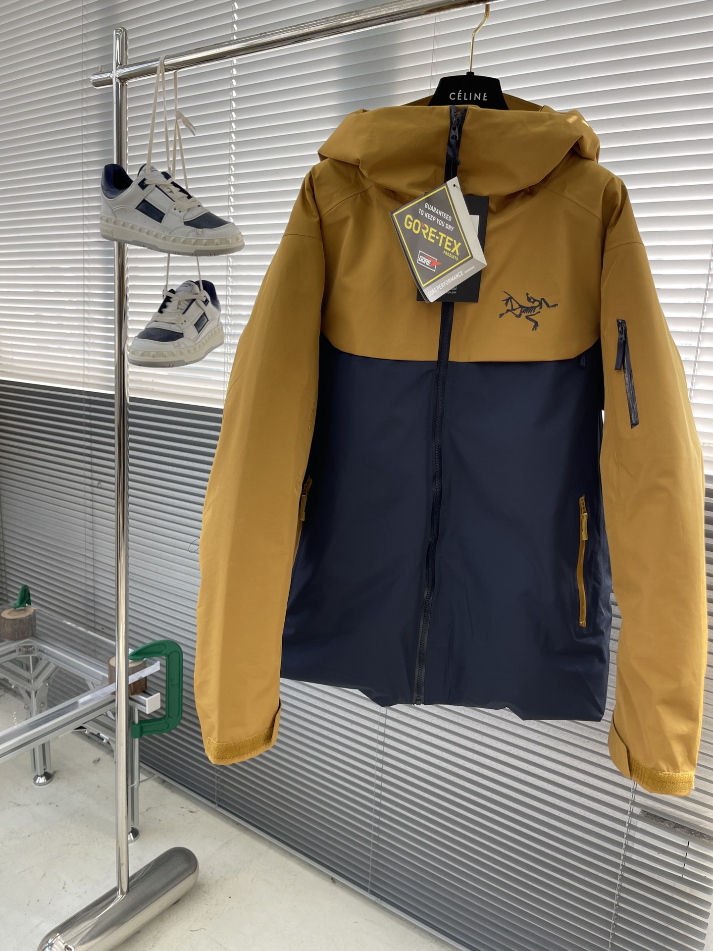 아크테릭스 ARC'TERYX 패딩 재킷